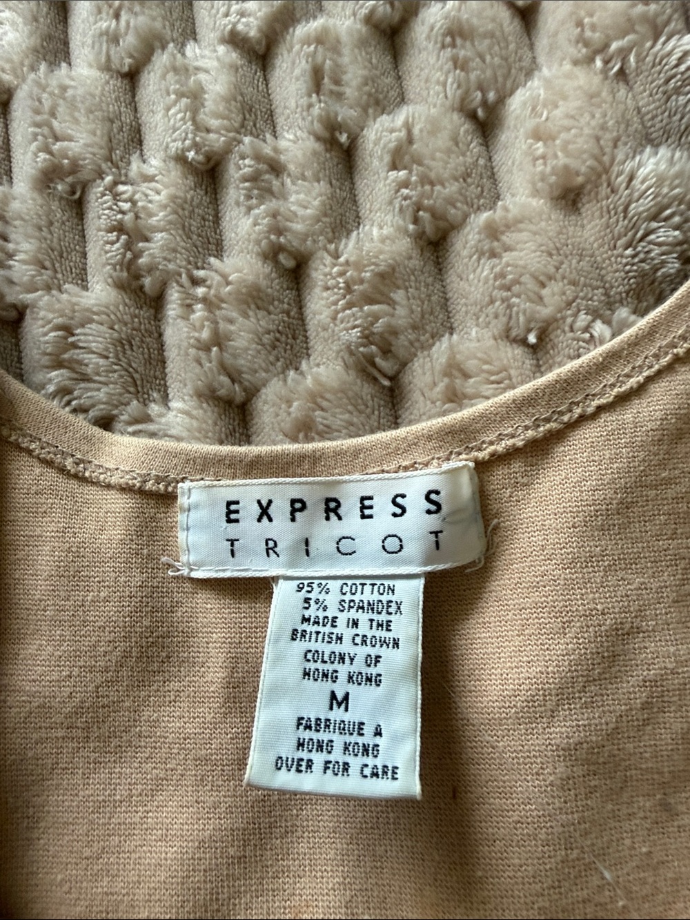 2 Everyday Ribbed V-Neck Tank — Cream & Tan - Picture 8 of 9